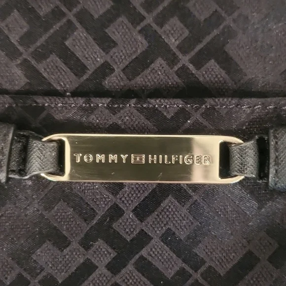 Tommy Hilfiger Small Black Purse/Crossbody - Picture 3 of 15
